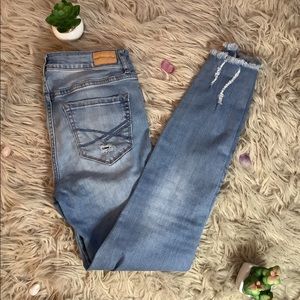 Aèropostale trendy ripped small jeans